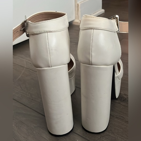 Dollskill white platform heel - Picture 3 of 5